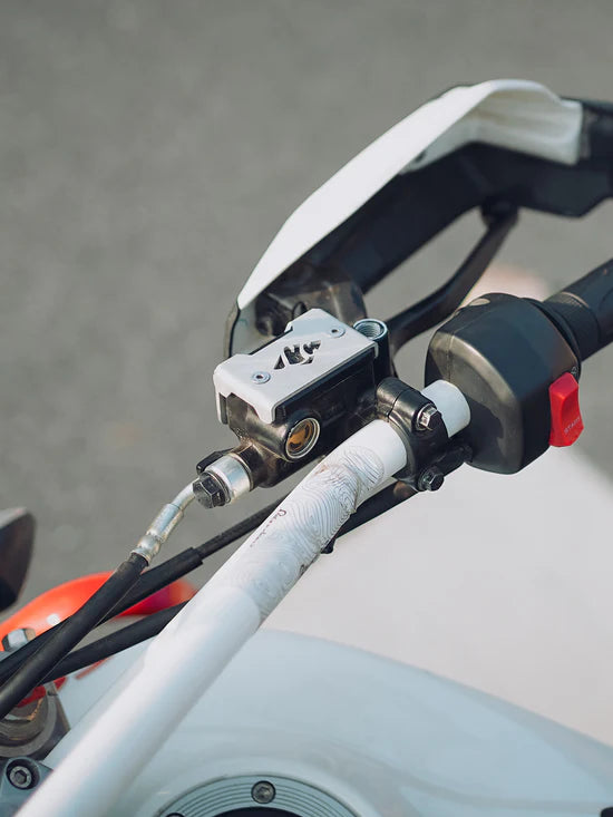 Front Oil Cap  4V Pro Tricorn For X Pulse 200