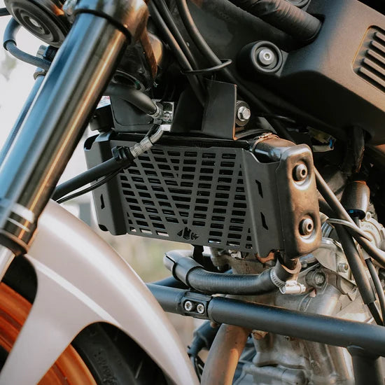 VECTOR RADIAOTR GRILL BLACK FOR YAMAHA XSR 155
