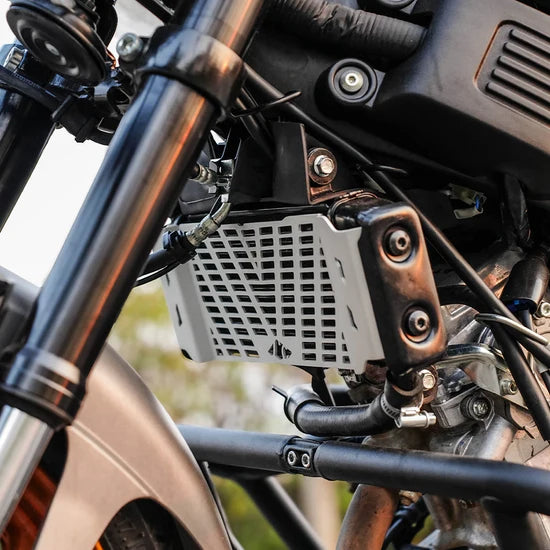 VECTOR RADIAOTR GRILL SILVER FOR YAMAHA XSR 155