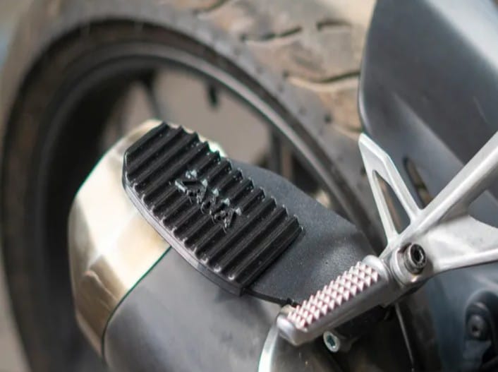 REAR FOOTREST (PAIR) FOR HONDA CB300R