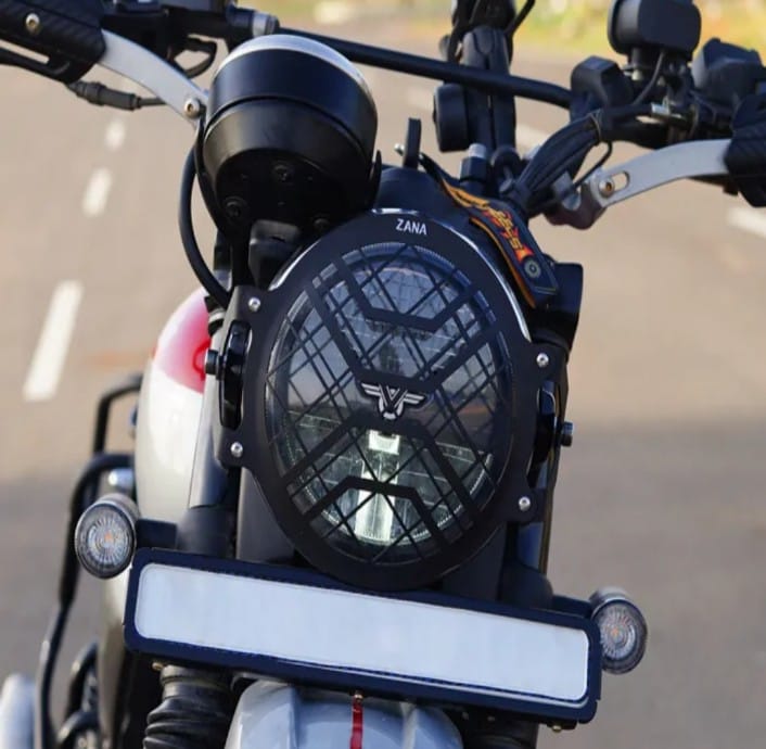FOR YEZDI SCRAMBLER HEAD LIGHT GRILL SS (BLACK)