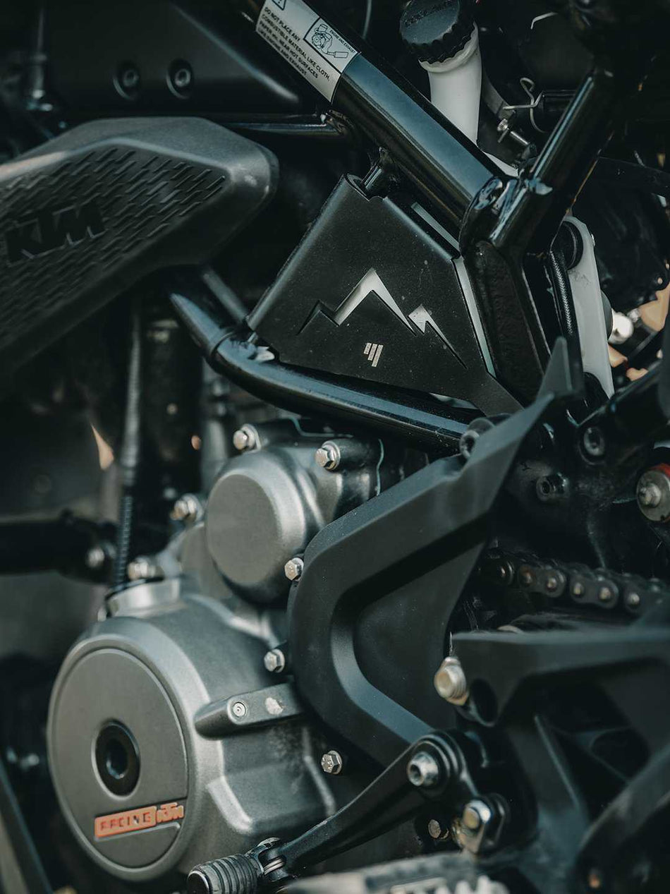 KTM ADVENTURE COOLANT CONTAINER GUARD